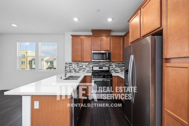 Building Photo - 4152 Rotor Ln
