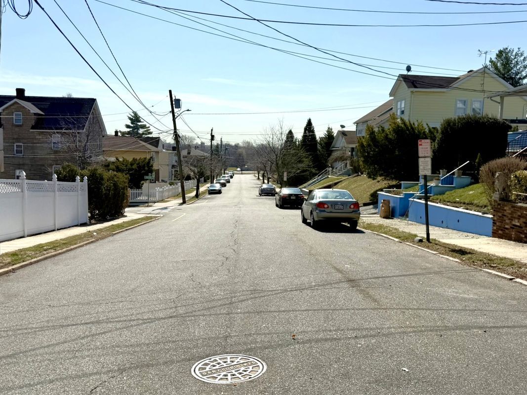 Building Photo - 47 Harding Ct