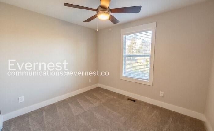 Building Photo - 220 Croleywood Ln