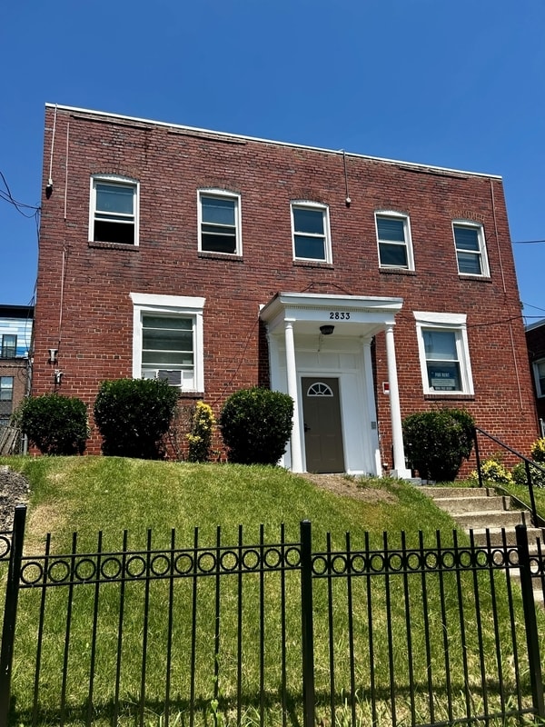 Building Photo - 2833 28th St SE