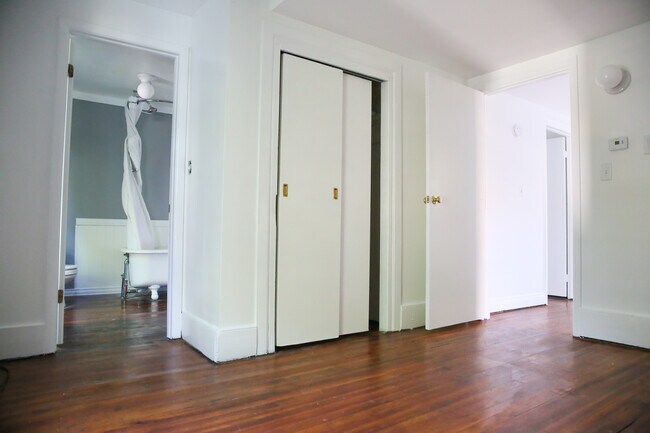 Building Photo - 16 Russell Street