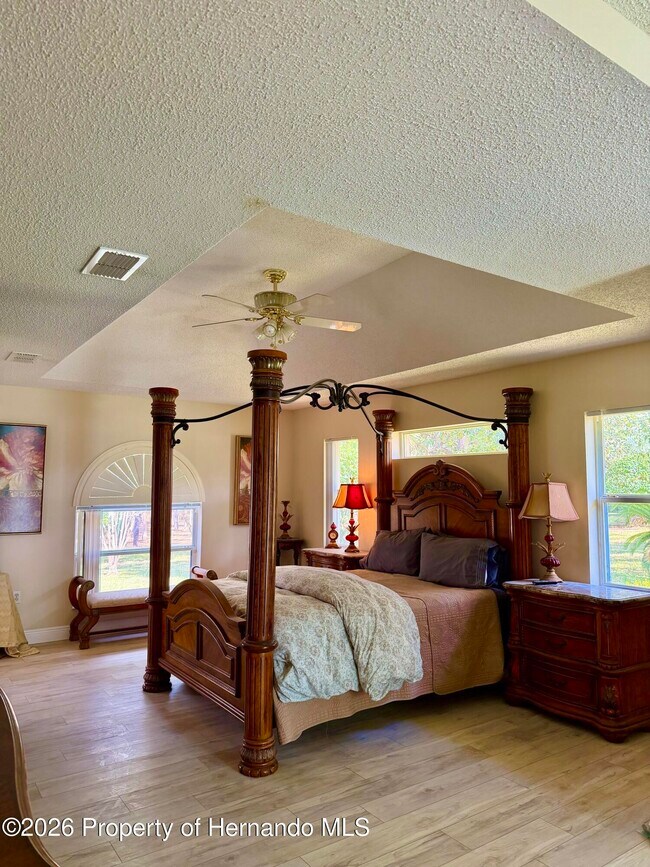 Building Photo - 9448 Tooke Shore Dr