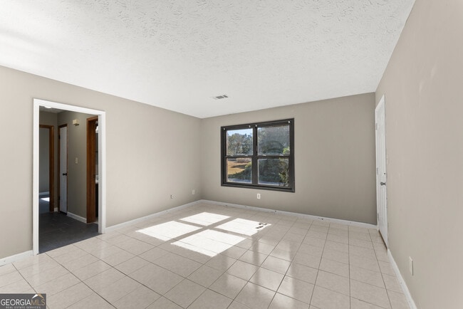 Building Photo - 59 Sloan St