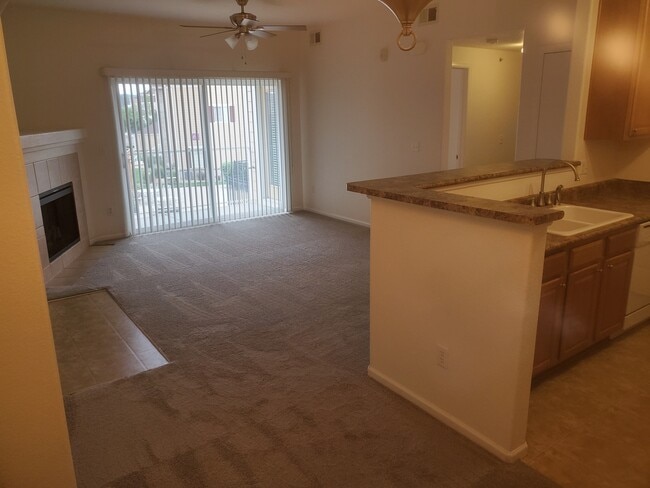 Building Photo - 15700 E Jamison Dr