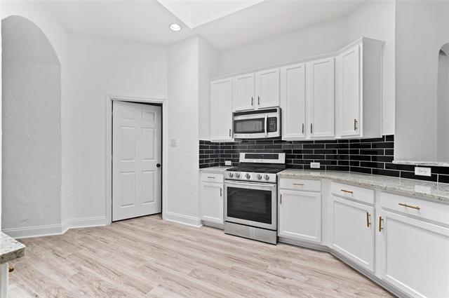 Building Photo - 5919 Vista Glen Ln