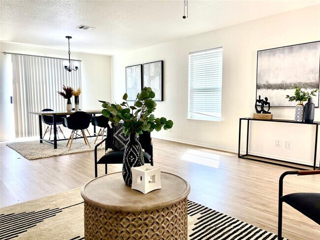 Building Photo - 600 Sheep Trail Dr