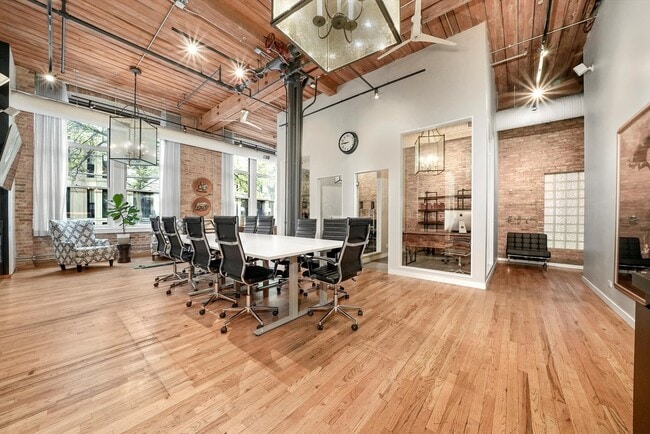 Building Photo - 1327 W Washington Blvd