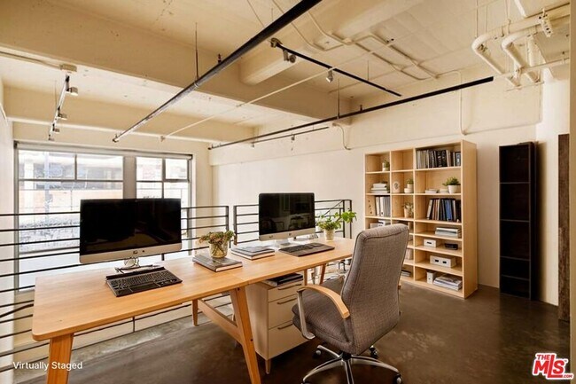 Building Photo - 1130 Flower St