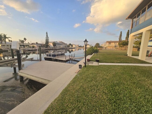 Building Photo - 4261 Paradise Cir