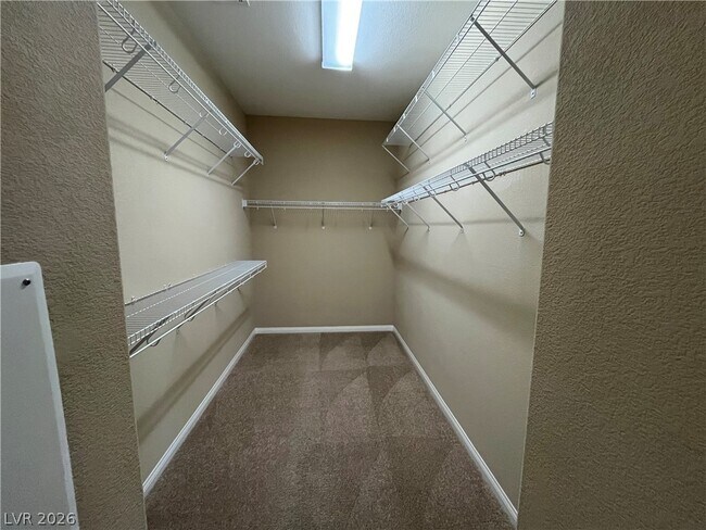 Building Photo - 5547 Fairmeade Way