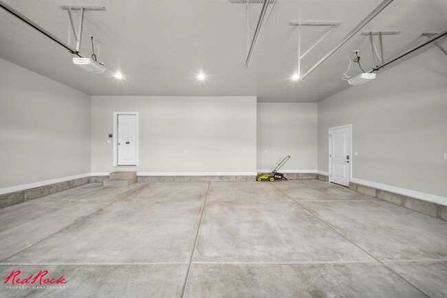 Building Photo - Modern 5 Bedroom Home in Cedar City!