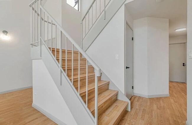 Building Photo - Newly Renovated 3 Bed / 3 Bath Home in Ardenwood – Top-Rated Schools!