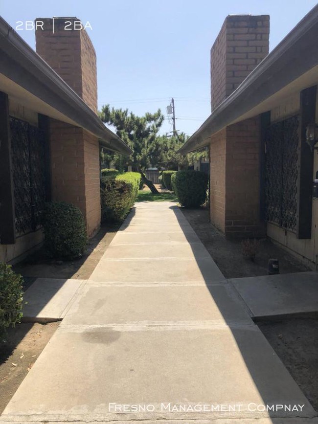 Building Photo - 2 bedroom in Fresno CA 93705