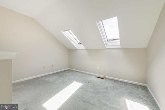 Building Photo - 82 Bunker Hill Ct