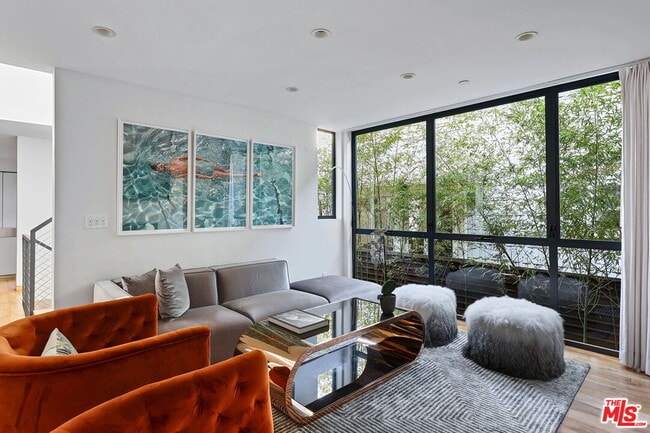 Building Photo - 7 Vicente Ter