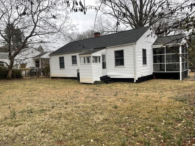 Building Photo - 1207 N Elam Ave