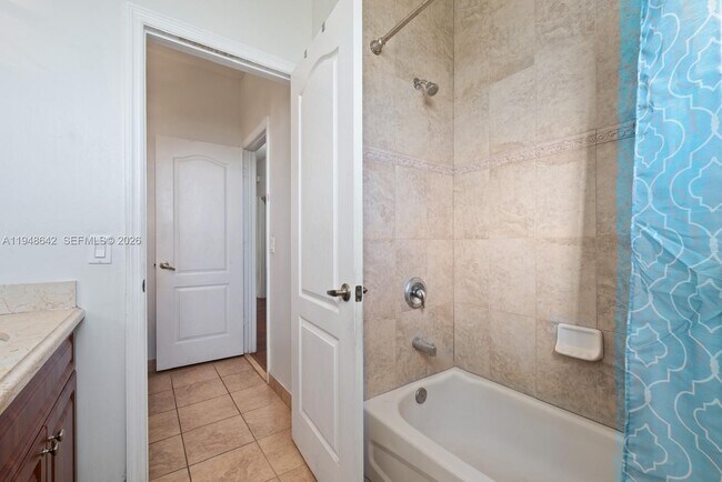 Building Photo - 1360 SW 142nd Ave