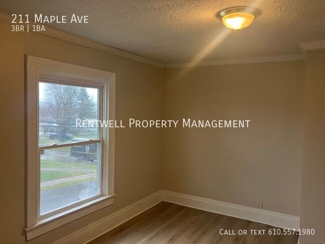 Building Photo - 211 Maple Ave