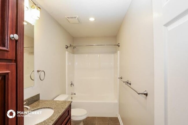 Building Photo - 410 N EUGENE FIELD RD, CLAYCOMO, MO 64119