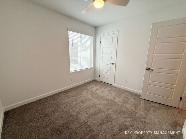 Building Photo - 4270 Lemay St