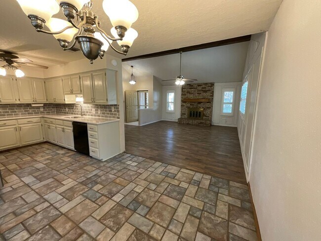 Building Photo - 2407 Arbor Cir