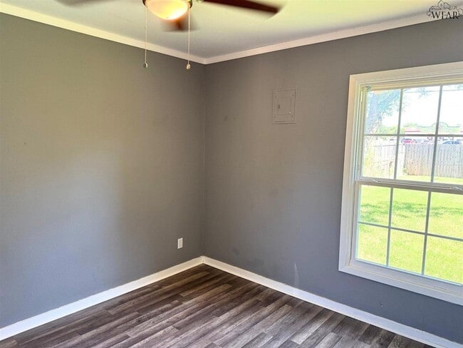 Building Photo - 2949 Cunningham Dr