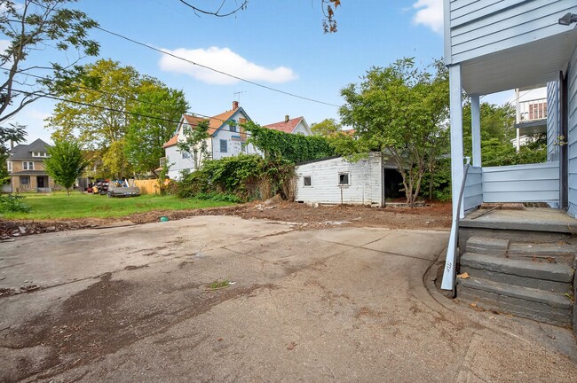 Building Photo - 13608 Earlwood Rd