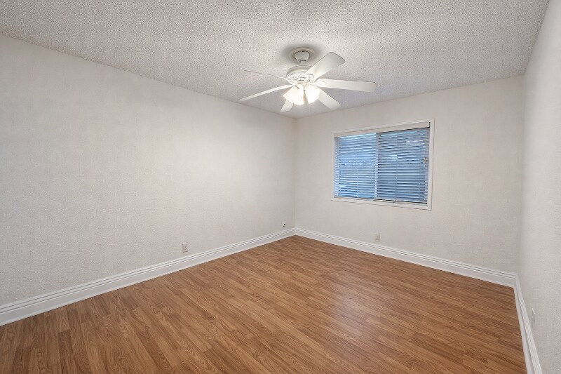 Building Photo - 8373 Wabash St