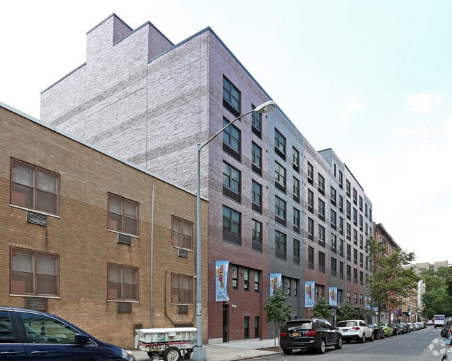 Building Photo - 260 W 153rd St