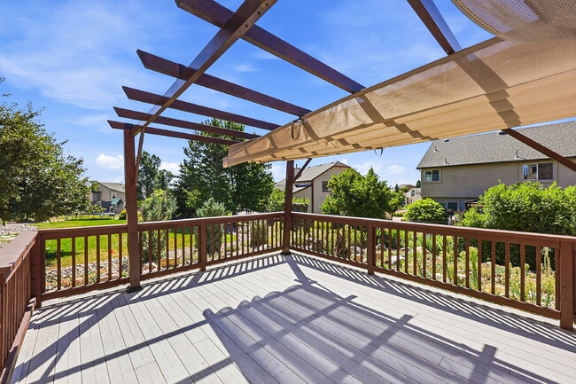 Building Photo - $3,195.95, 6 bed, 4 bath located in Colorado Springs