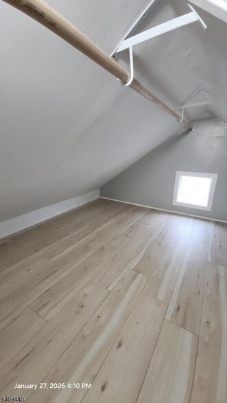 Building Photo - 178 Vassar Ave