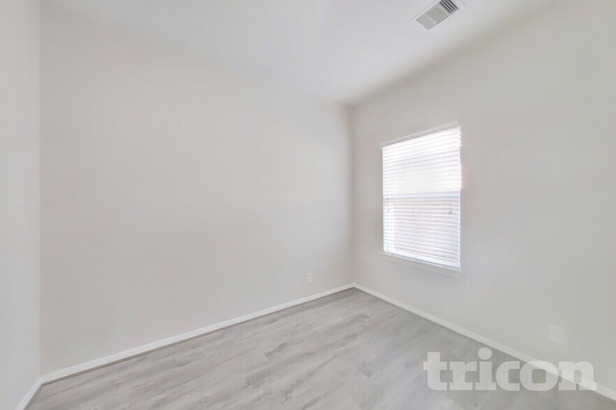 Building Photo - 11114 Kingsnorth Dr