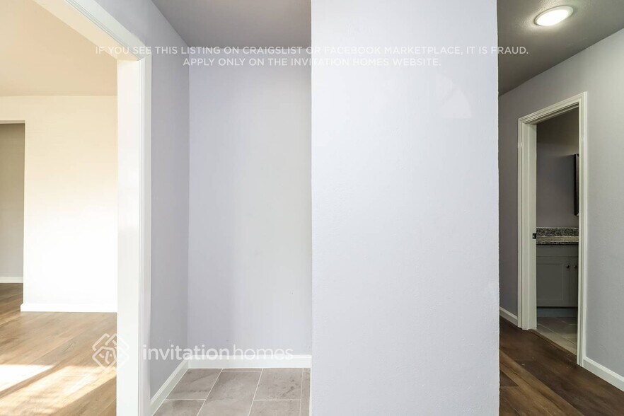 Building Photo - 613 Evandale Dr