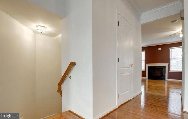 Building Photo - 25859 Kirkwood Square