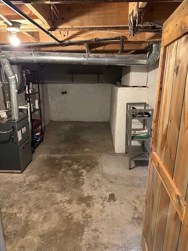 Basement storage room - 3628 Mariposa St