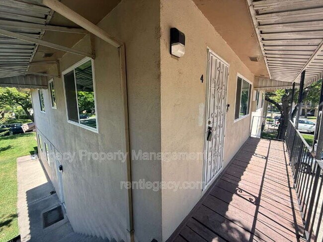 Building Photo - 5174 Connecticut Dr
