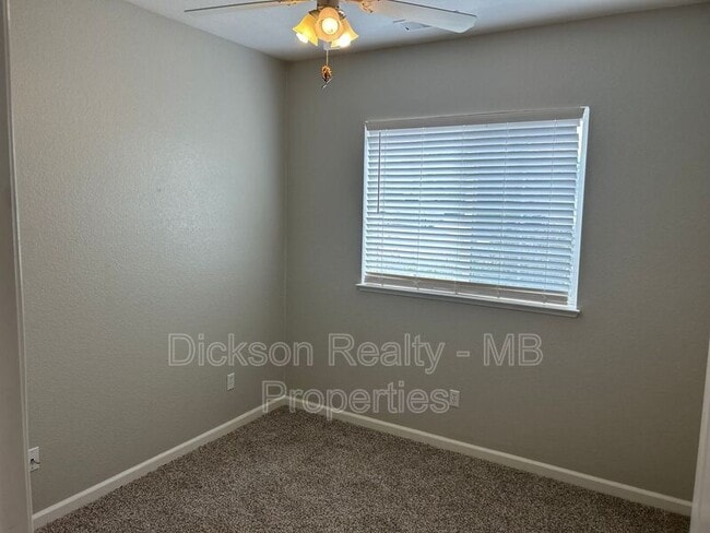 Building Photo - 191 Desert Springs Ln