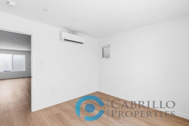Building Photo - 6640 Valjean Ct