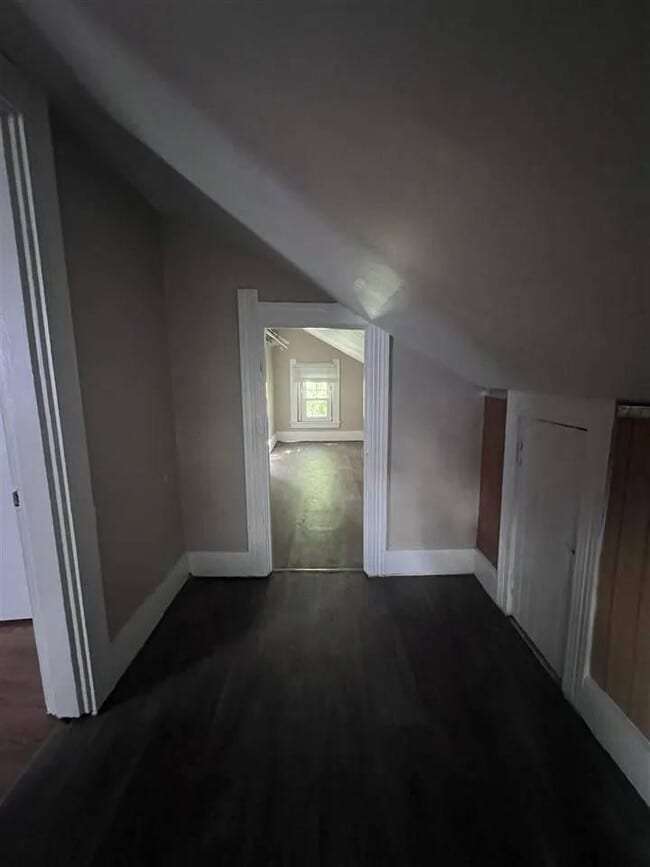 Building Photo - 2.0 bedroom in Richmond Indiana 47374