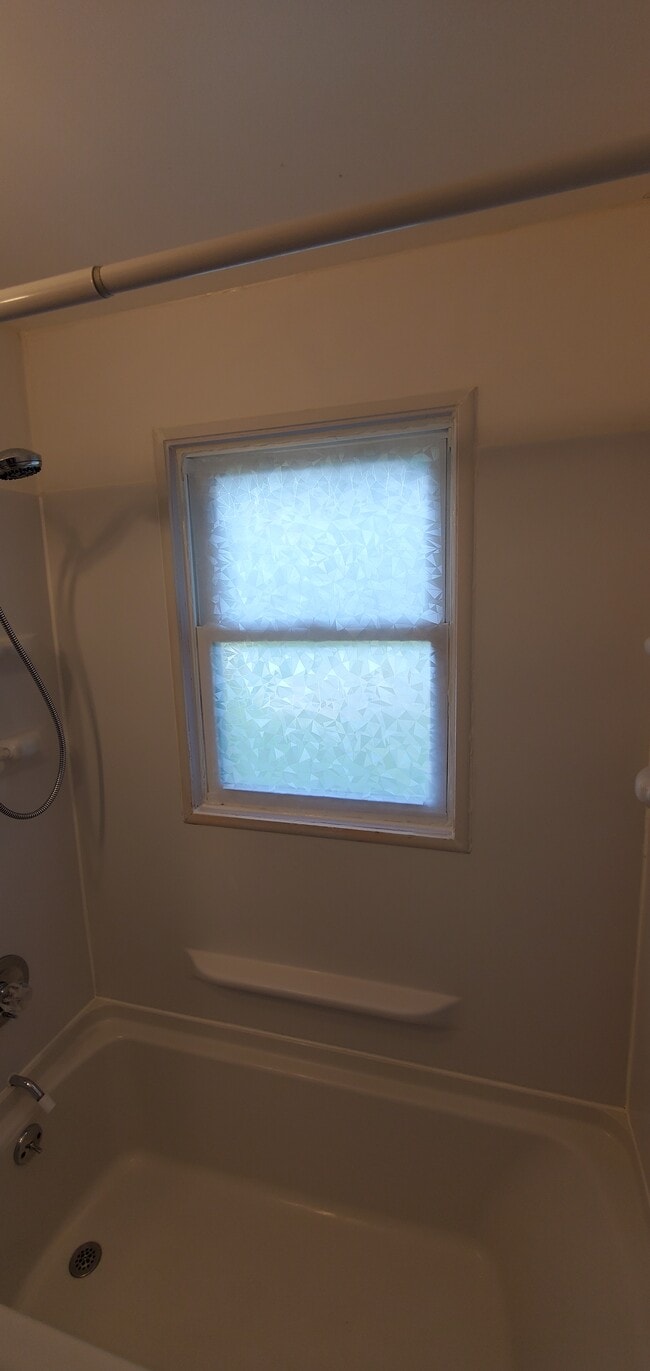 Building Photo - 1163 Higgins Ave