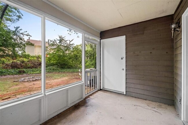 Building Photo - 1657 Wynndowne Trail