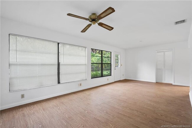 Building Photo - 797 SW 36th Terrace