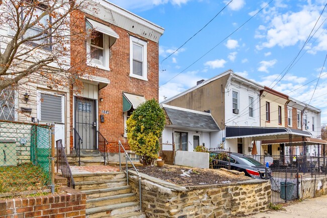 Building Photo - 5843 Magnolia St