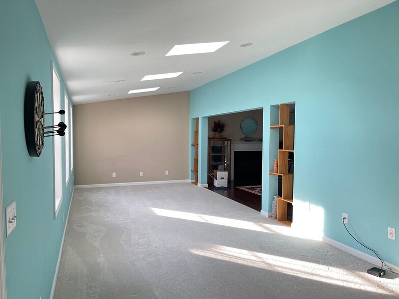 Building Photo - 2084 Country Glenn Ln