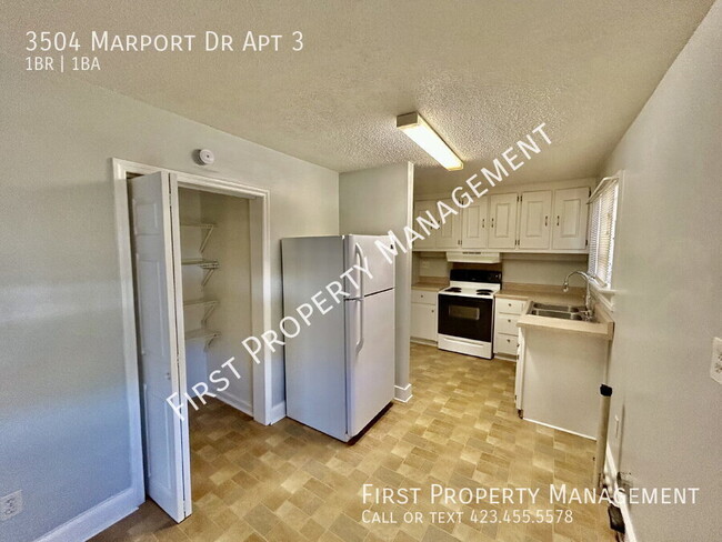 Building Photo - 1Bed/1Bath Multi-Family Unit: Washer/Dryer...