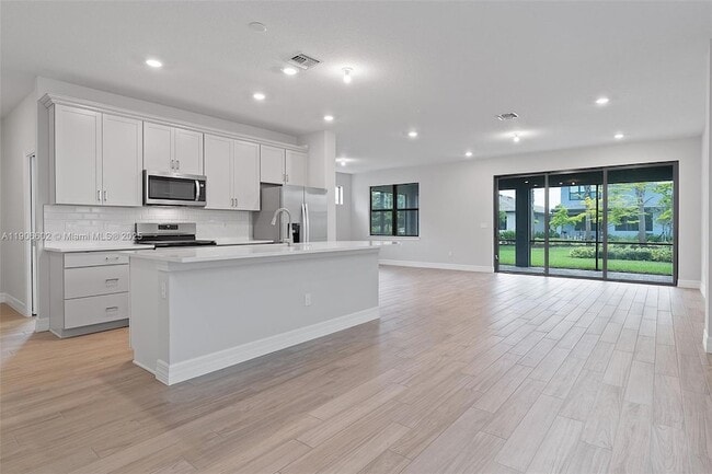 Building Photo - 4443 Providence Wy