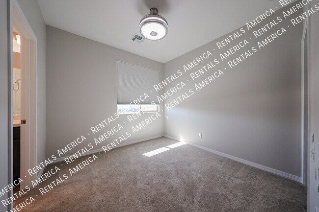 Building Photo - 11128 S 54th Ln