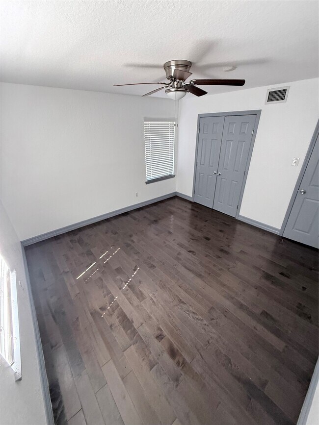 Building Photo - 3818 Linkwood Dr