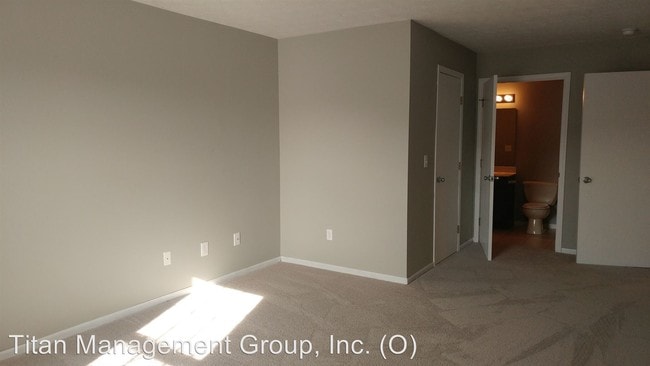 Building Photo - 80 Bridgewater Ct