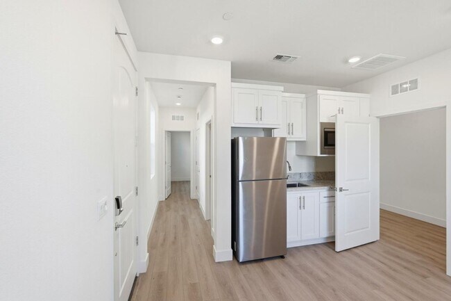 Building Photo - 5728 Placer Dr